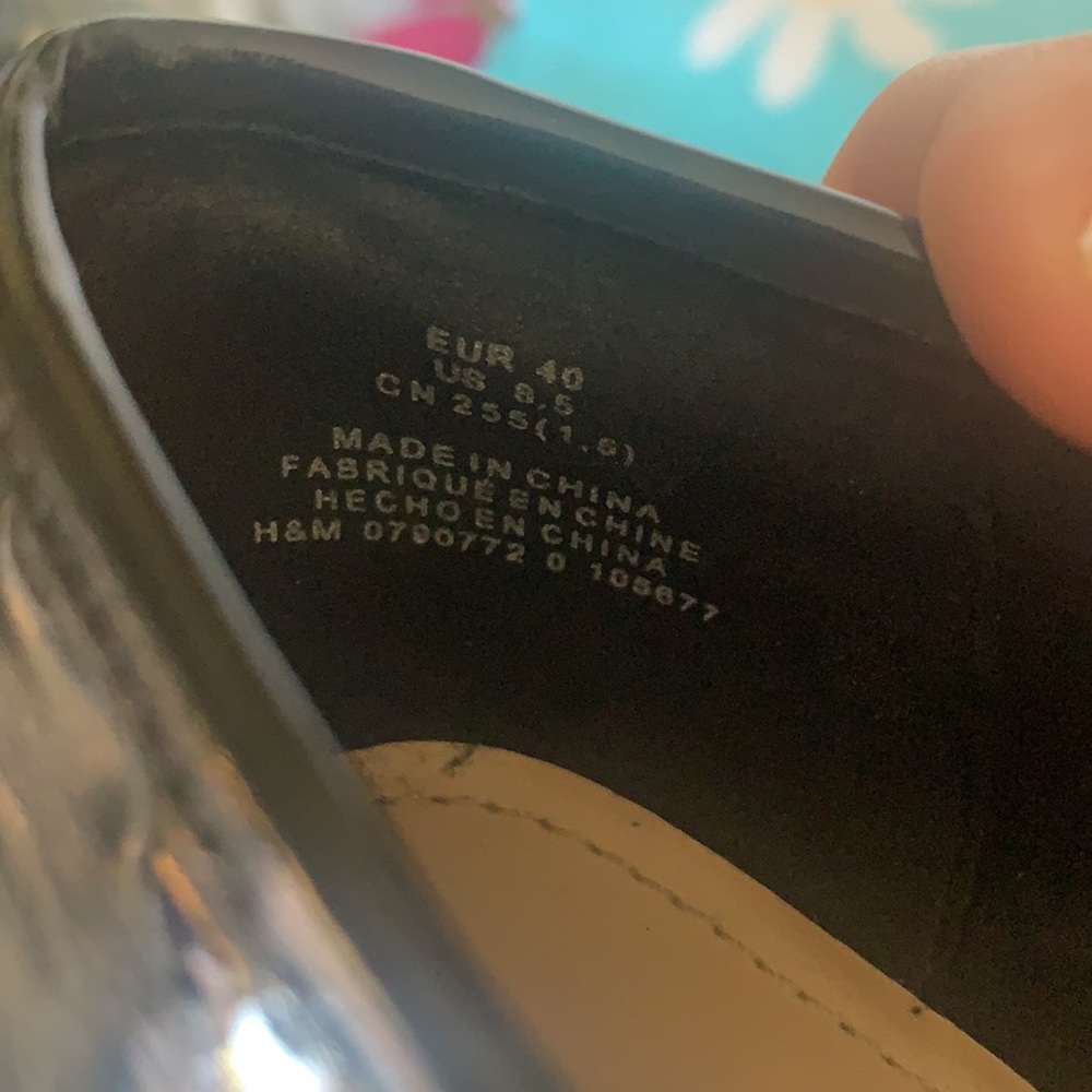 Black Patent Loafers Size 8.5 - Picture 4 of 4